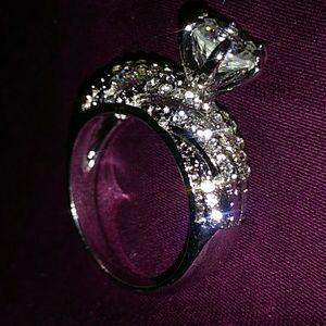 Womens ring